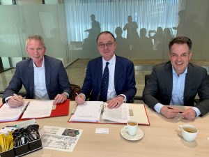 Ondertekening van de overeenkomst tussen EBN en Axians